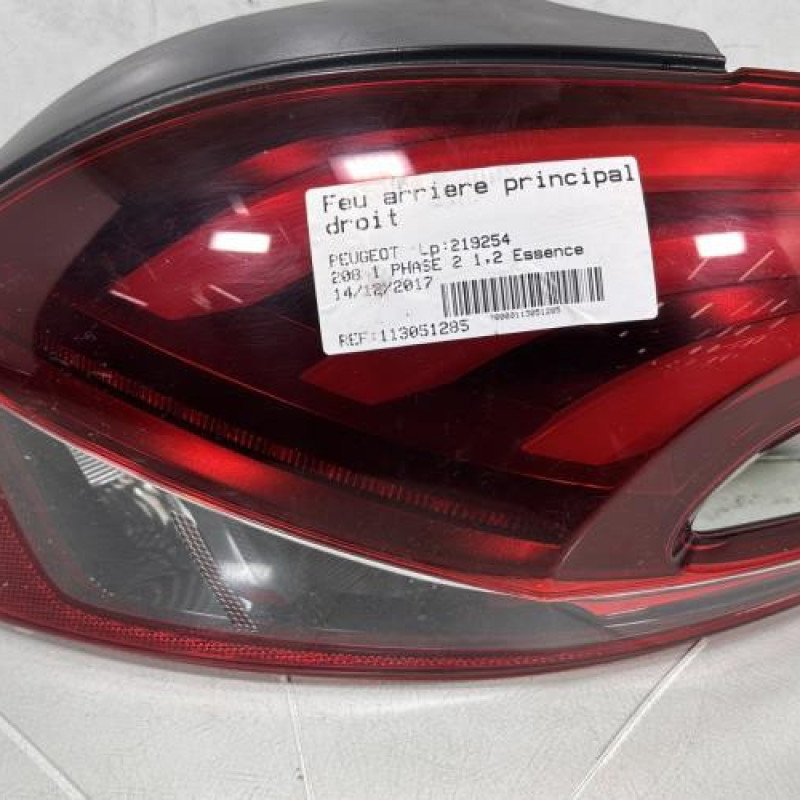 Feu arriere principal droit (feux) PEUGEOT 208 1 Photo n°5
