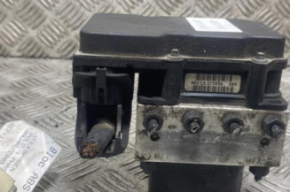 Bloc ABS (freins anti-blocage) VOLKSWAGEN POLO 4 Photo n°1