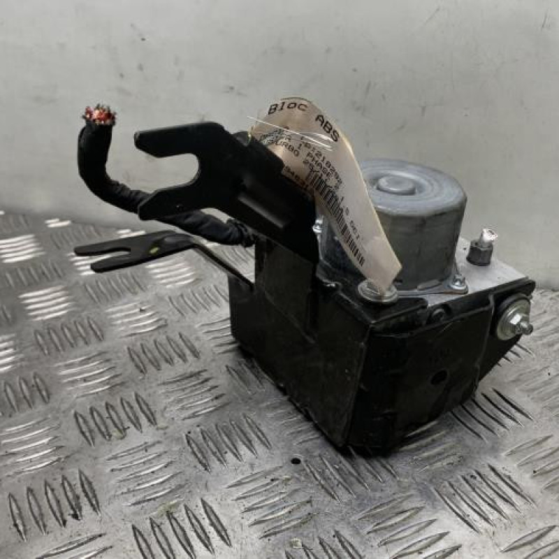 Bloc ABS (freins anti-blocage) DACIA DUSTER 1 Photo n°3