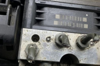 Bloc ABS (freins anti-blocage) MERCEDES CLASSE CLS 219