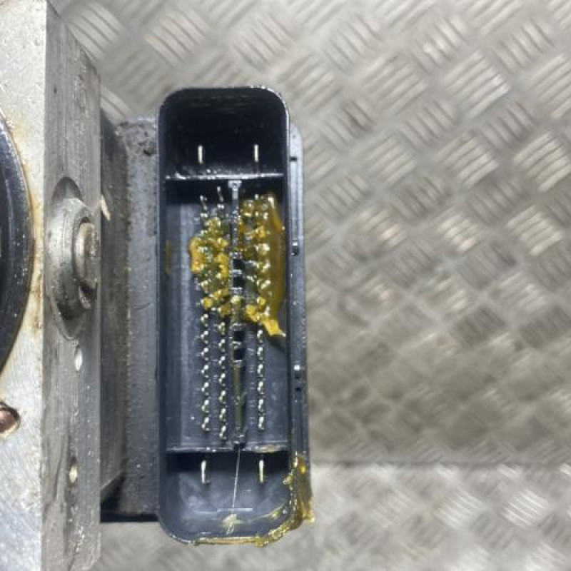 Bloc ABS (freins anti-blocage) PEUGEOT 207 Photo n°7