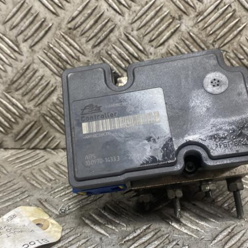 Bloc ABS (freins anti-blocage) RENAULT TWINGO 2 Photo n°4