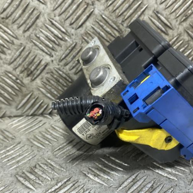 Bloc ABS (freins anti-blocage) RENAULT TWINGO 2 Photo n°5