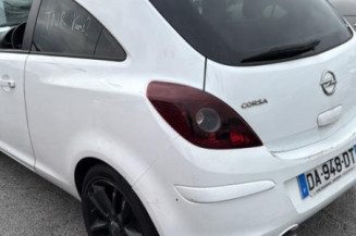 Anti brouillard droit (feux) OPEL CORSA D