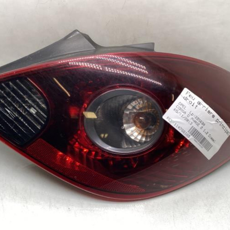 Feu arriere principal droit (feux) OPEL CORSA D Photo n°1