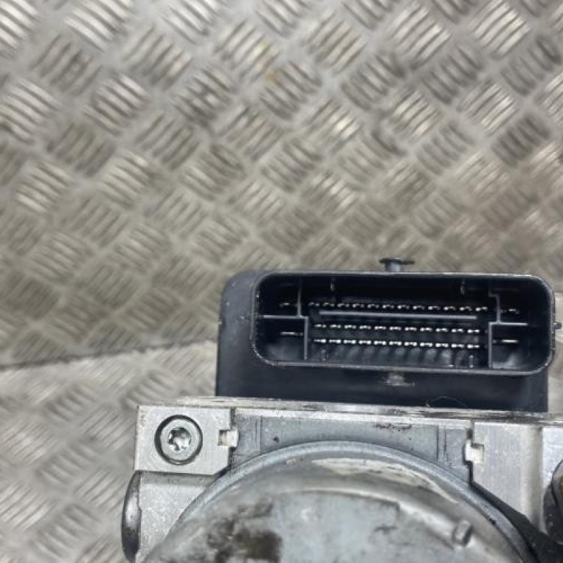 Bloc ABS (freins anti-blocage) FORD FIESTA 6 Photo n°7