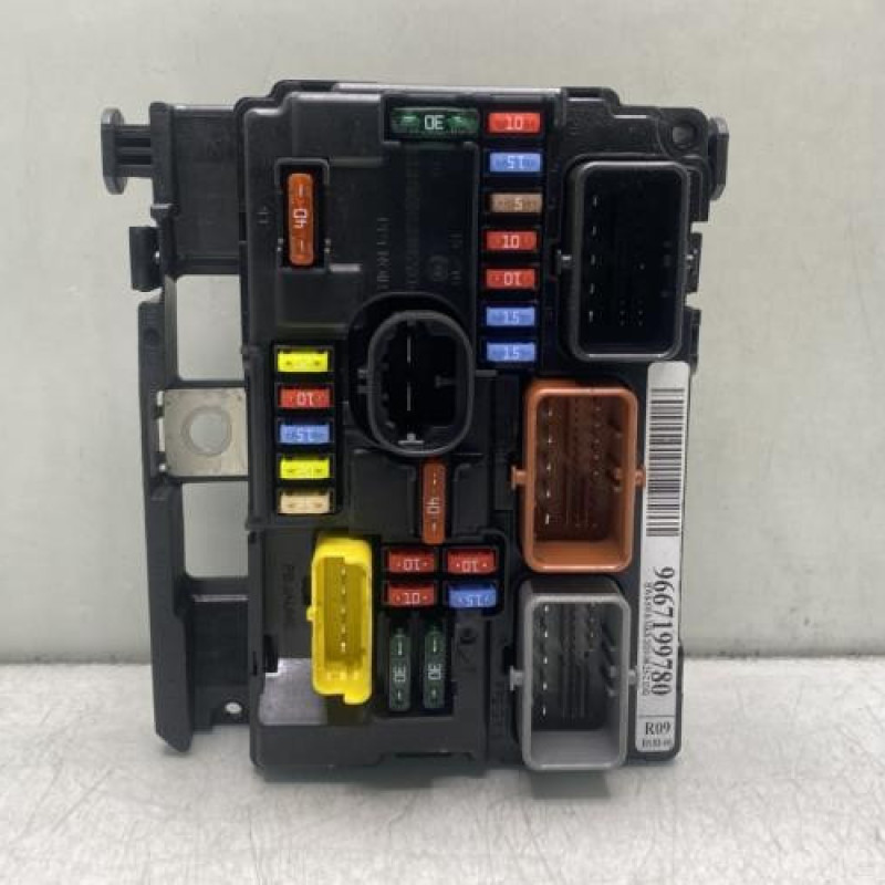 Boitier servitude moteur (BSM) PEUGEOT 207 Photo n°2