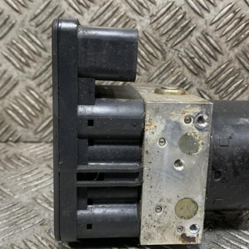 Bloc ABS (freins anti-blocage) BMW Z4 E85 Photo n°3