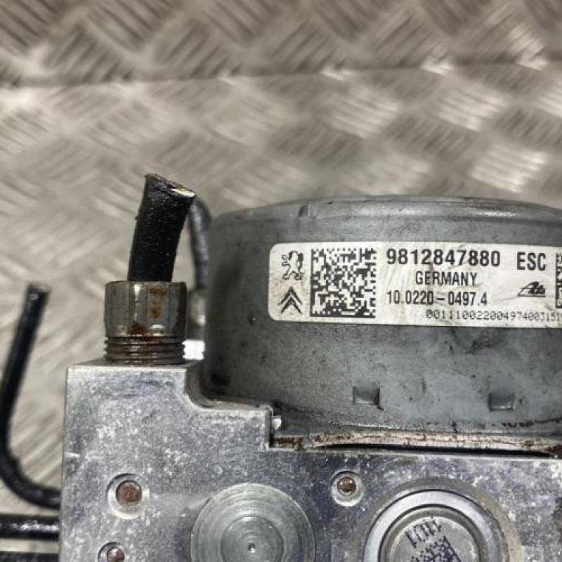 Bloc ABS (freins anti-blocage) PEUGEOT 208 1 Photo n°6