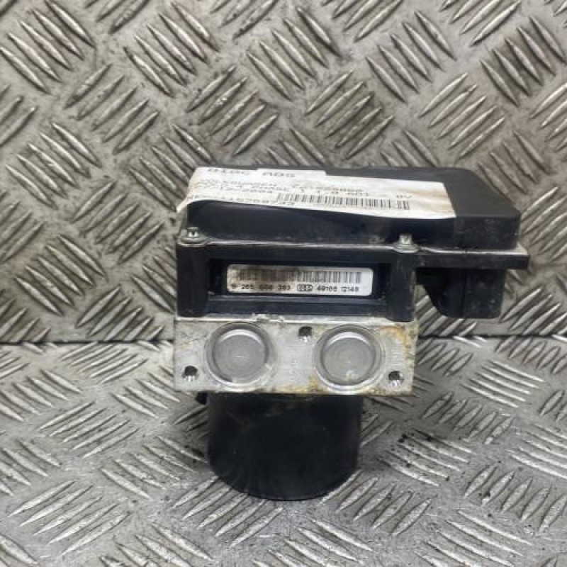 Bloc ABS (freins anti-blocage) VOLKSWAGEN POLO 4 Photo n°1