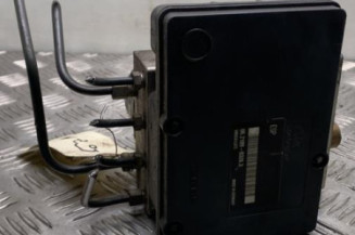 Bloc ABS (freins anti-blocage) NISSAN PATHFINDER 2 Photo n°1