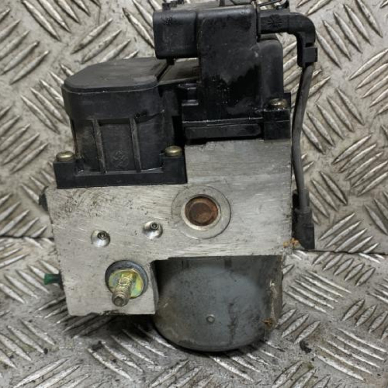 Bloc ABS (freins anti-blocage) RENAULT CLIO 2 Photo n°5