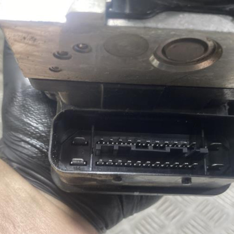 Bloc ABS (freins anti-blocage) RENAULT LAGUNA 3 Photo n°7