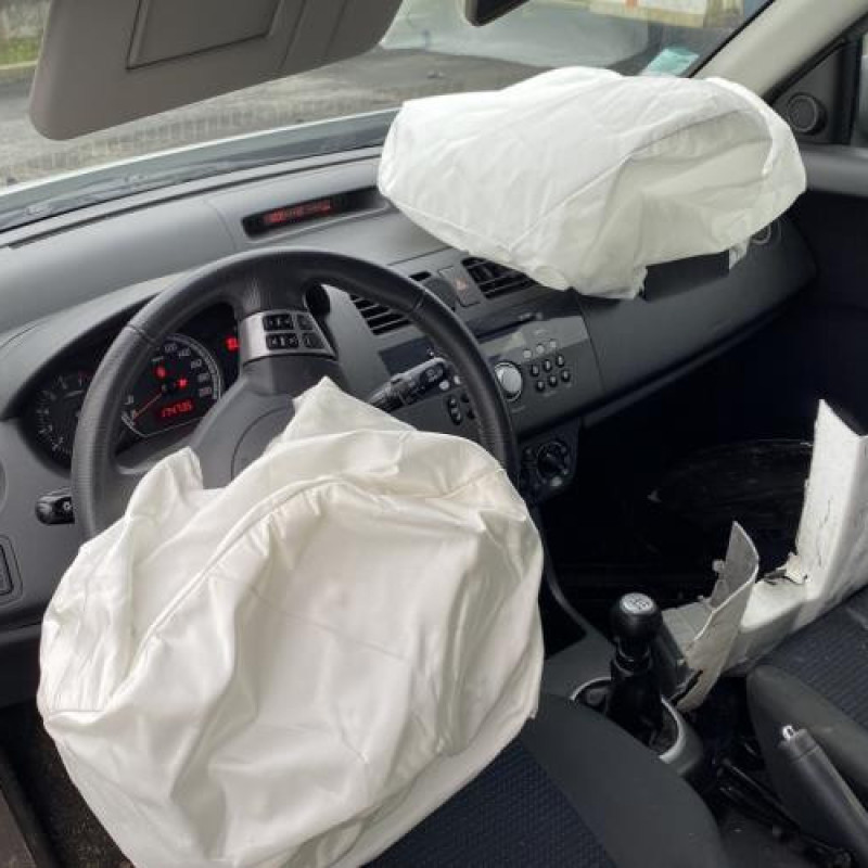 Moteur SUZUKI SWIFT 3 Photo n°12