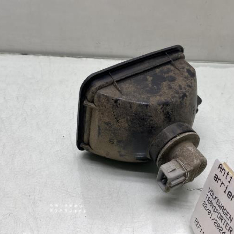 Anti brouillard arriere gauche VOLKSWAGEN TRANSPORTER 4 Photo n°3