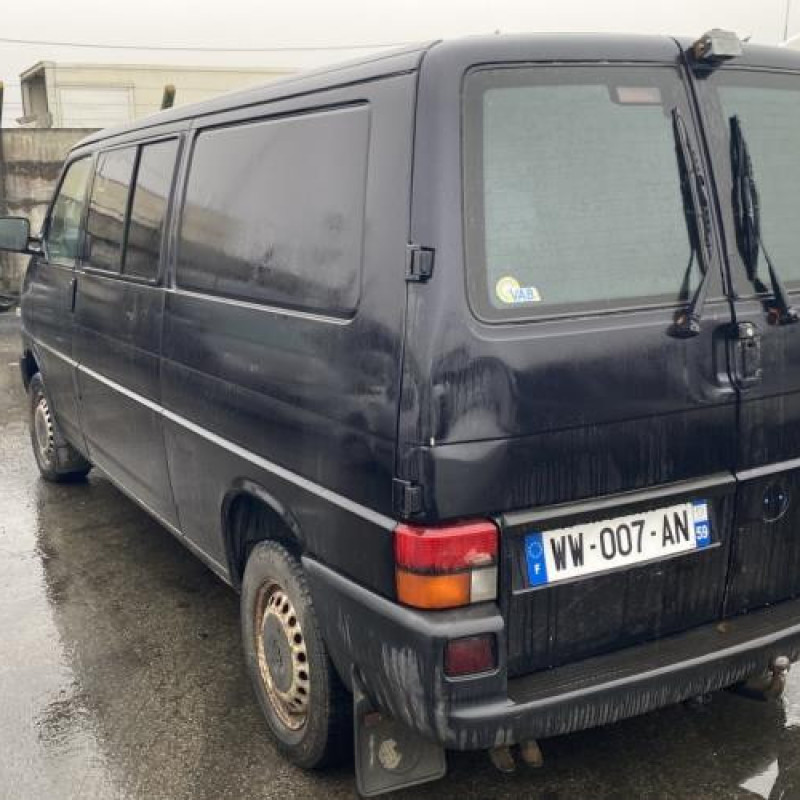 Anti brouillard arriere gauche VOLKSWAGEN TRANSPORTER 4 Photo n°8