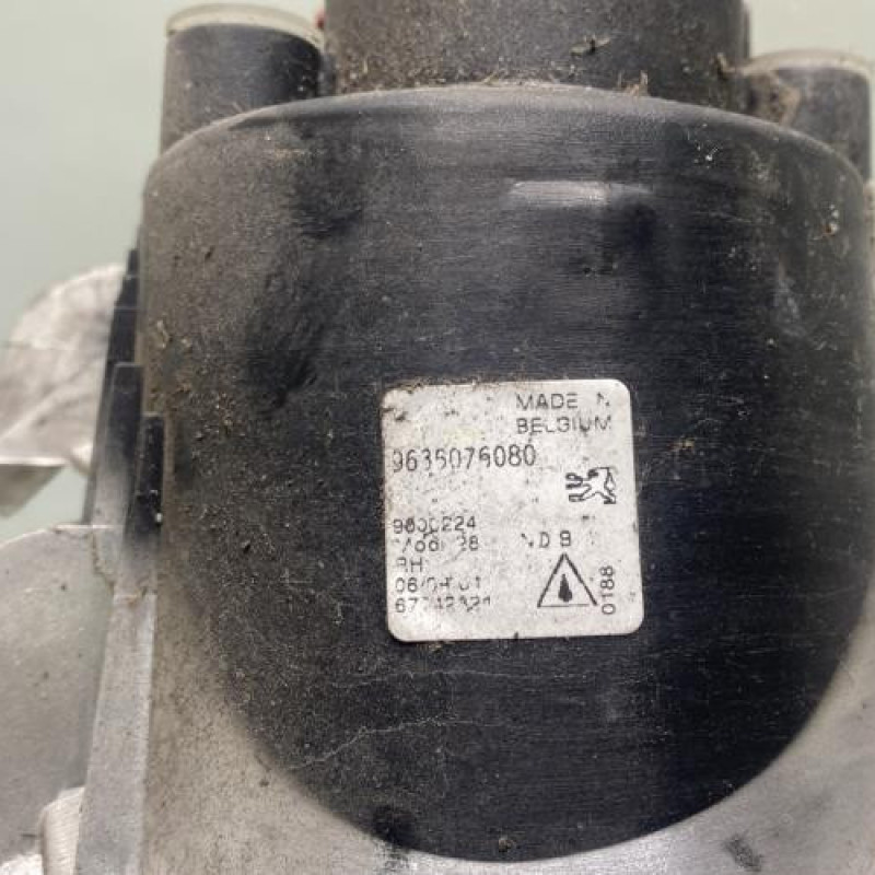 Anti brouillard droit (feux) PEUGEOT 206 Photo n°4