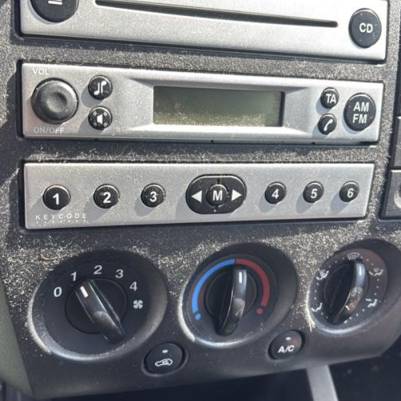 Anti brouillard droit (feux) FORD FIESTA 5 Photo n°17