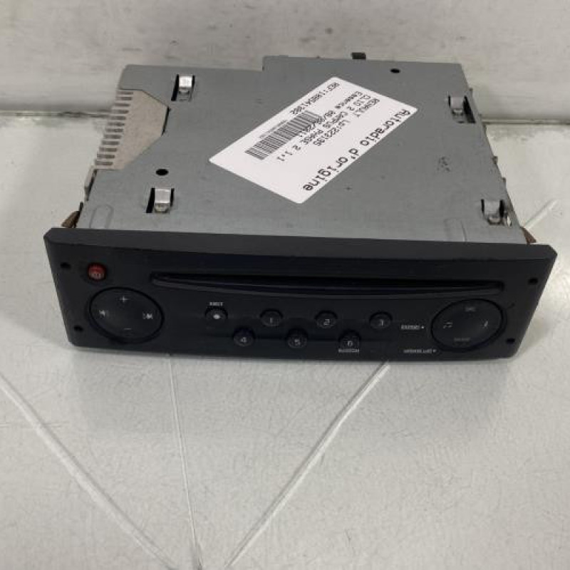 Autoradio d'origine RENAULT CLIO 2 CAMPUS Photo n°1