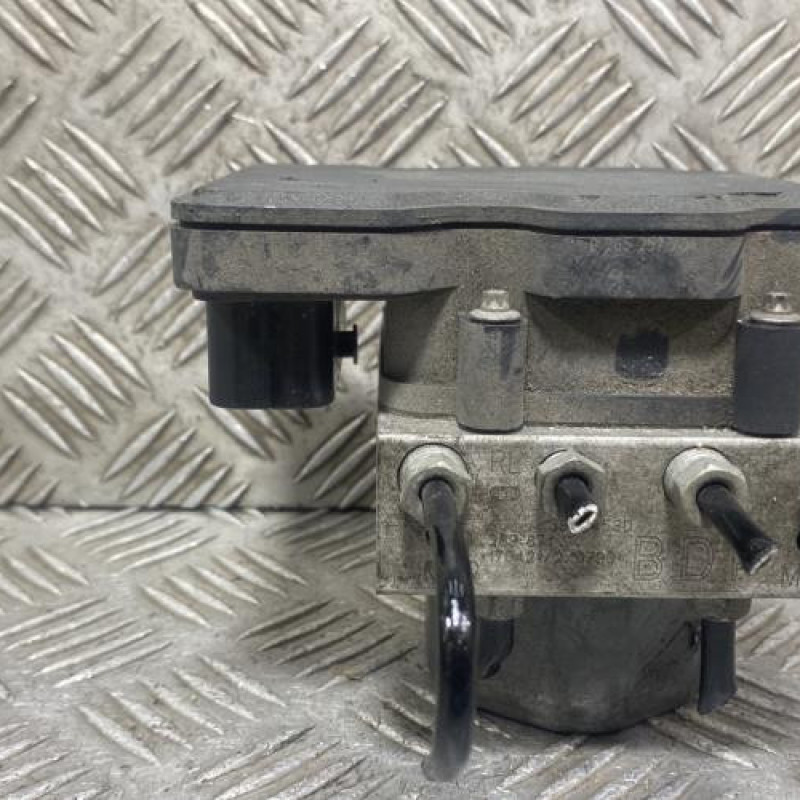 Bloc ABS (freins anti-blocage) OPEL CORSA E Photo n°1