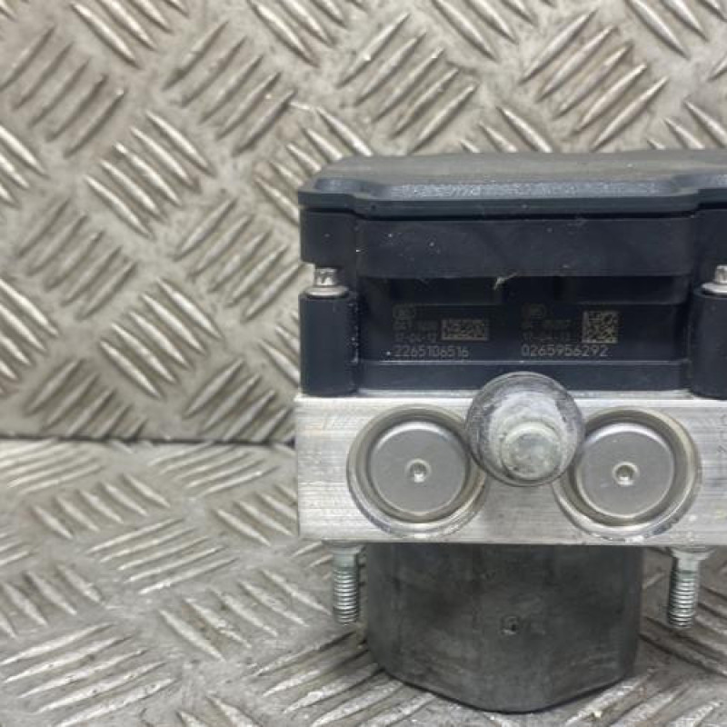 Bloc ABS (freins anti-blocage) OPEL CORSA E Photo n°3