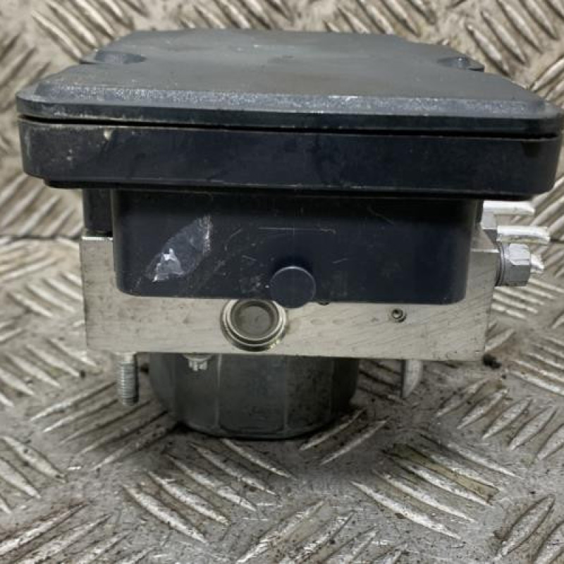 Bloc ABS (freins anti-blocage) RENAULT CAPTUR 1 Photo n°6