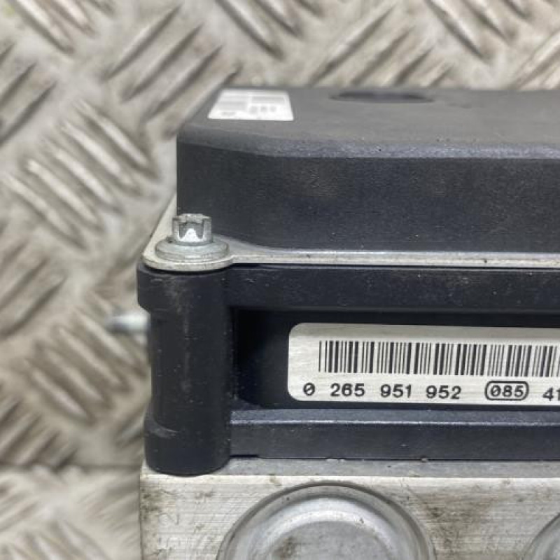 Bloc ABS (freins anti-blocage) PEUGEOT PARTNER 2 Photo n°2