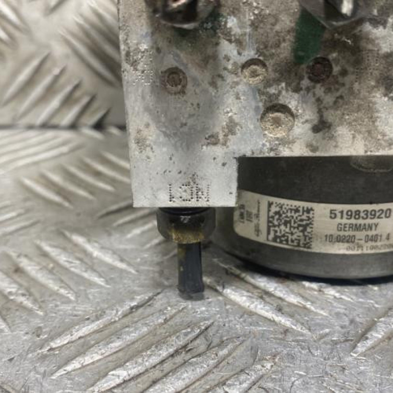 Bloc ABS (freins anti-blocage) ALFA ROMEO GIULIETTA 2 Photo n°5