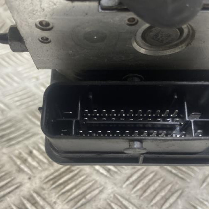 Bloc ABS (freins anti-blocage) ALFA ROMEO GIULIETTA 2 Photo n°7