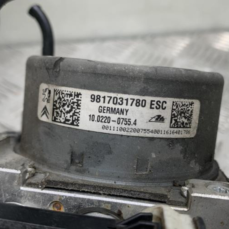 Bloc ABS (freins anti-blocage) PEUGEOT 208 1 Photo n°3