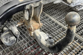 Attelage (boule de remorquage) PEUGEOT 5008 1