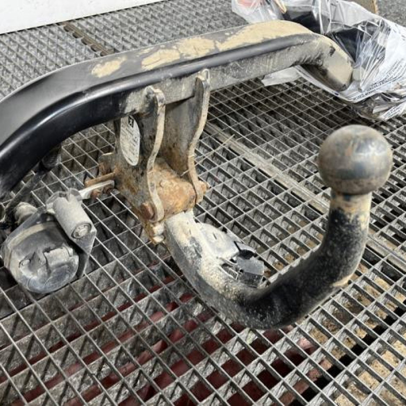 Attelage (boule de remorquage) PEUGEOT 5008 1 Photo n°3