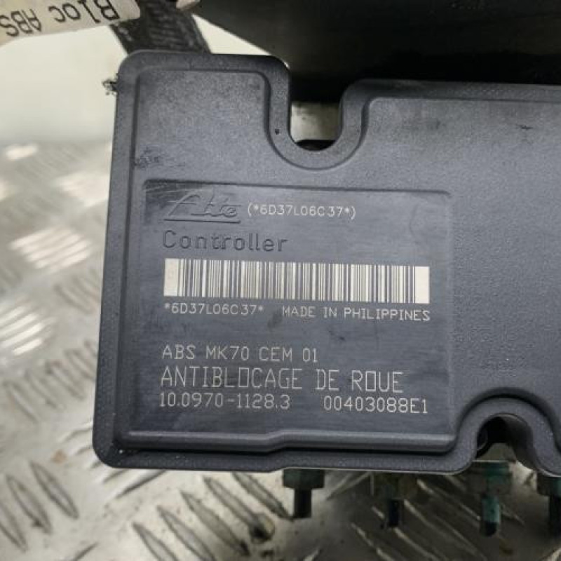 Bloc ABS (freins anti-blocage) PEUGEOT 206 Photo n°2