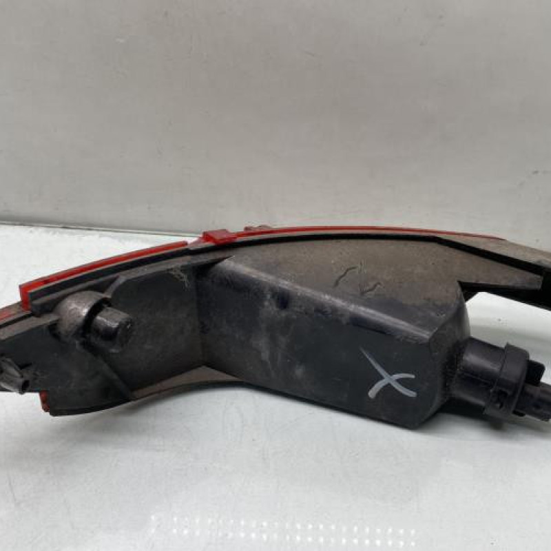 Anti brouillard arriere gauche FORD FIESTA 6 Photo n°2