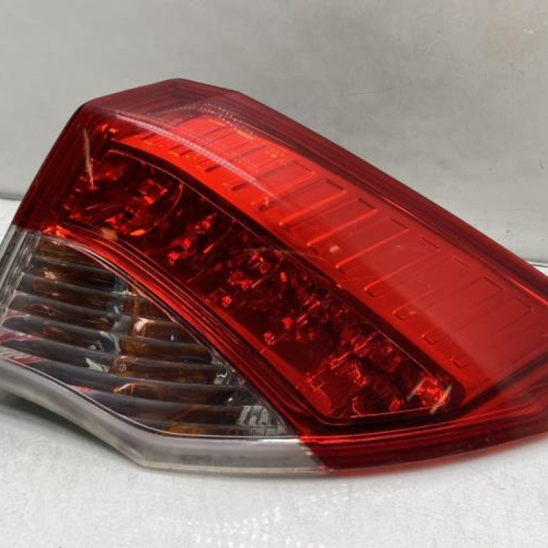 Feu arriere principal droit (feux) RENAULT LAGUNA 3 Photo n°1