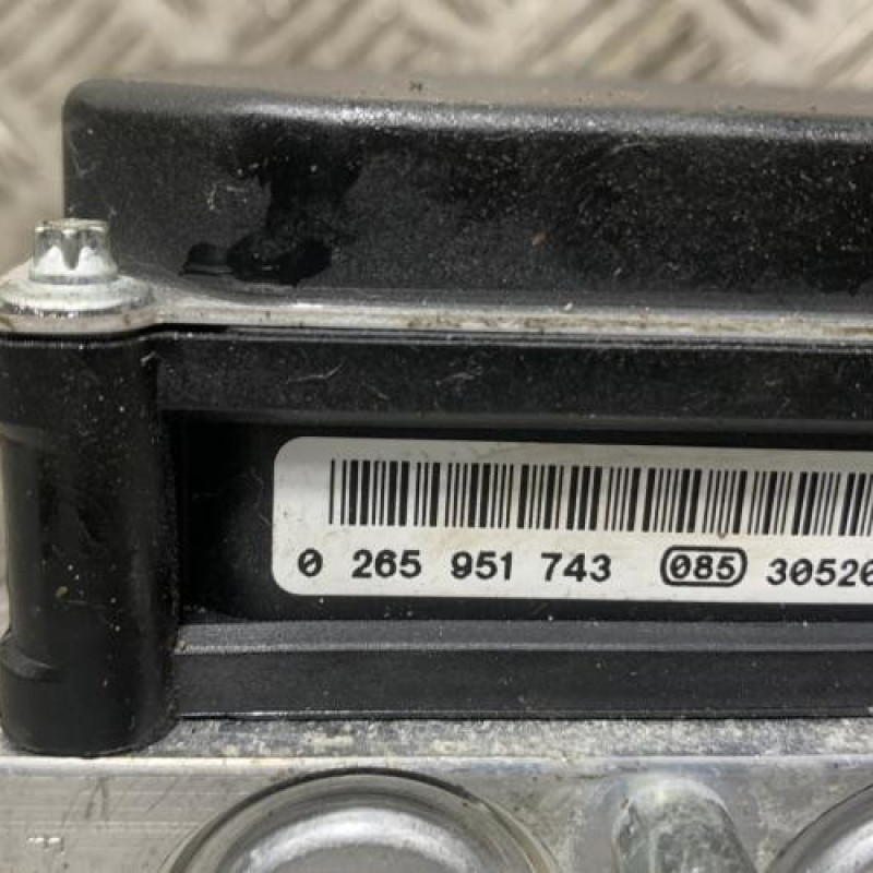 Bloc ABS (freins anti-blocage) NISSAN QASHQAI 1 Photo n°6