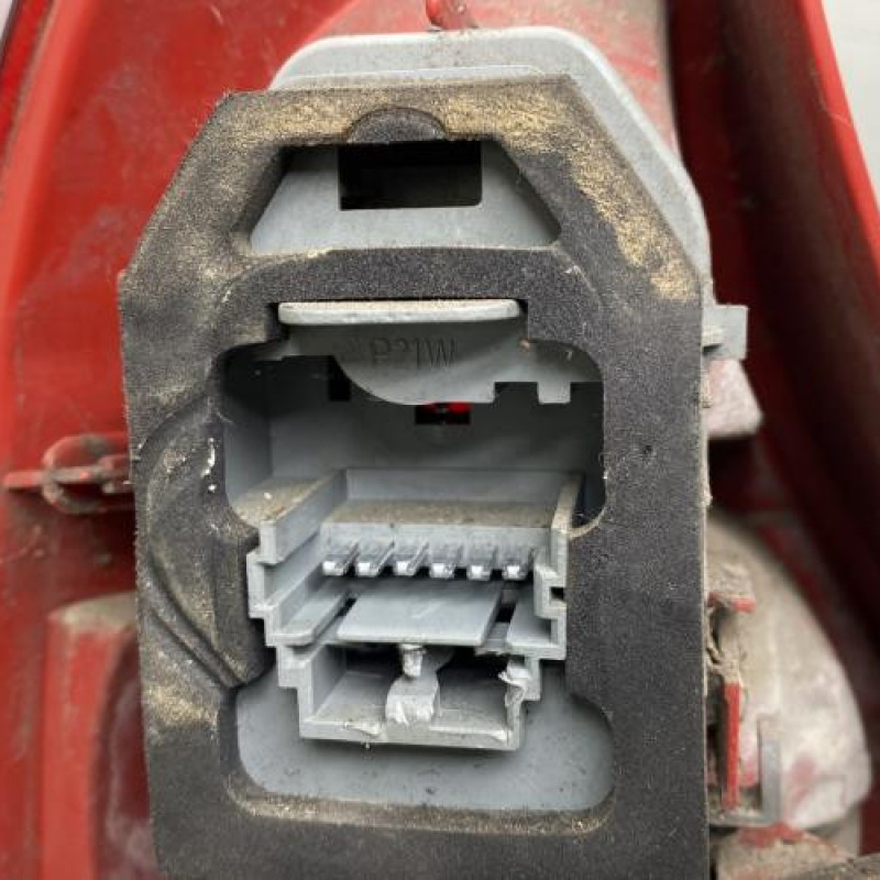 Feu arriere principal droit (feux) RENAULT CLIO 2 Photo n°3