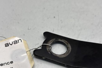 Attache ceinture avant gauche TOYOTA YARIS 1