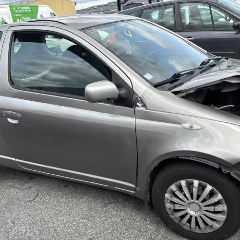 Attache ceinture avant gauche TOYOTA YARIS 1 Photo n°13