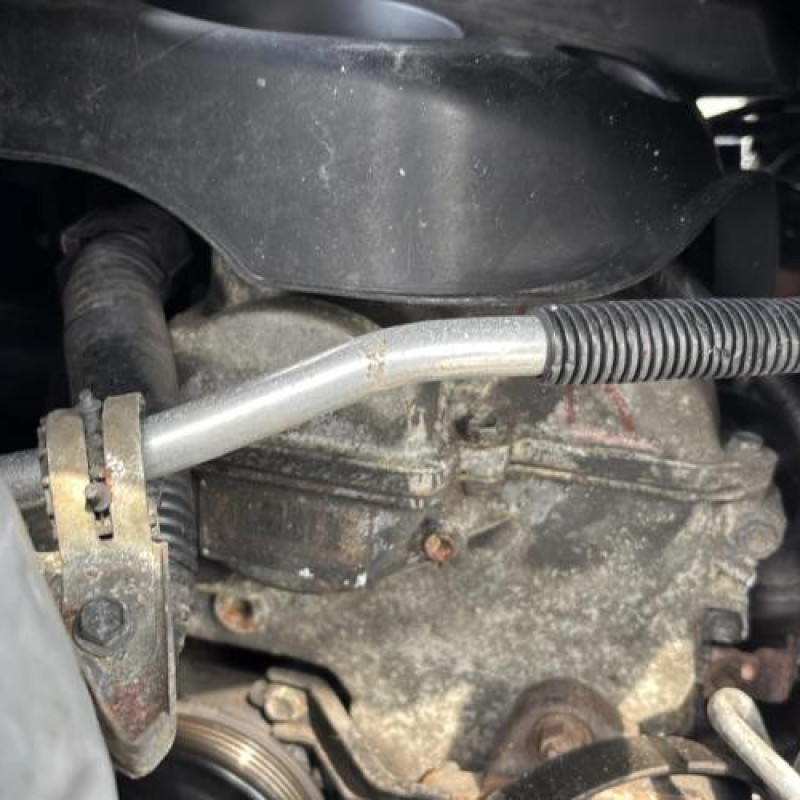 Attache ceinture avant gauche TOYOTA YARIS 1 Photo n°18