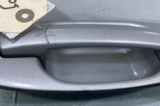 Poignee porte avant droit HYUNDAI SANTA FE 1