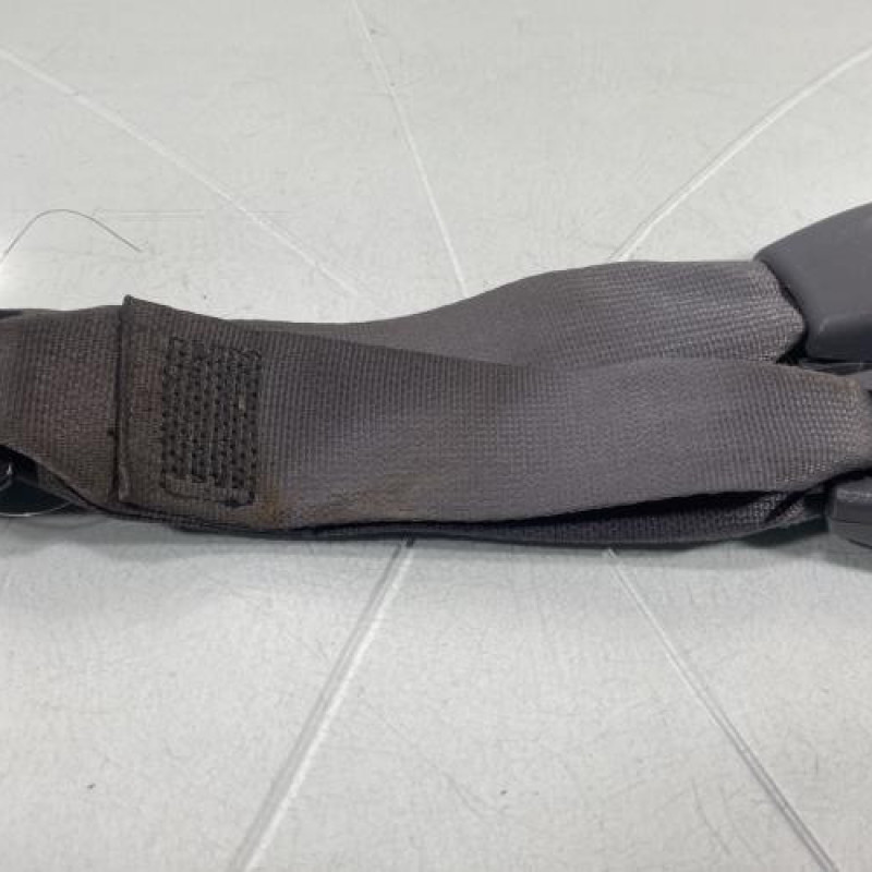 Attache ceinture arriere gauche HYUNDAI TUCSON 1 Photo n°1