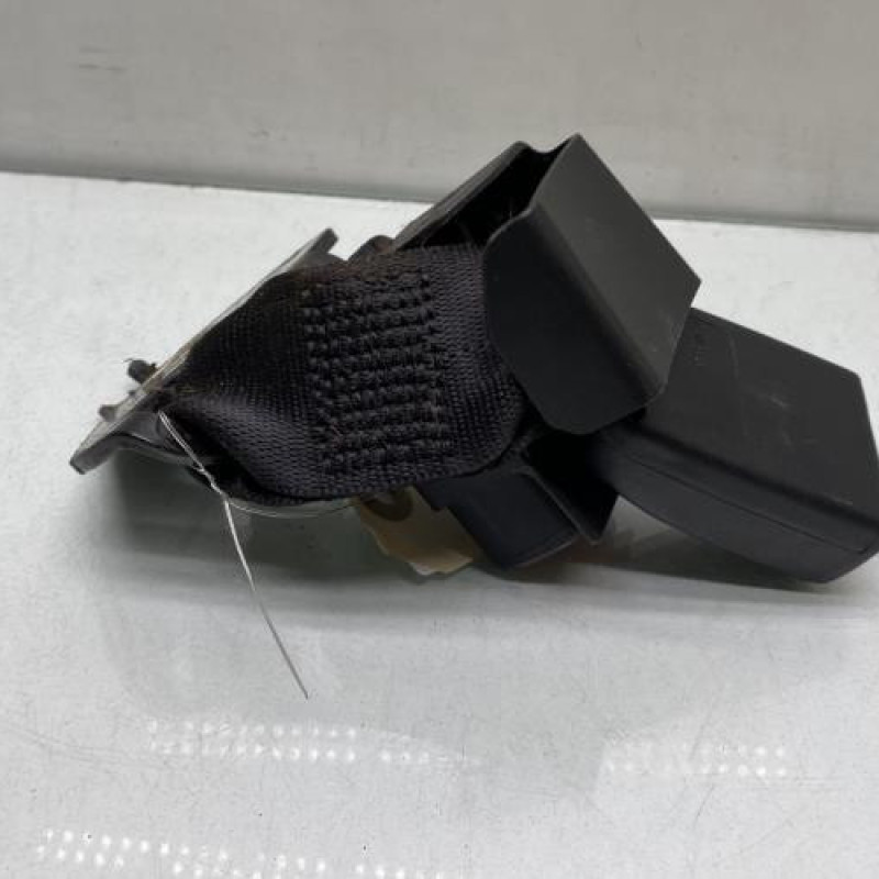 Attache ceinture arriere droit RENAULT CLIO 2 Photo n°2