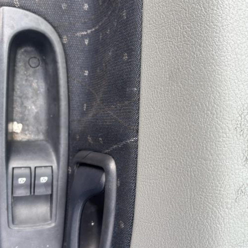 Boitier air bag RENAULT CLIO 2 Photo n°10