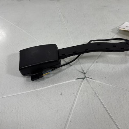 Attache ceinture avant gauche VOLKSWAGEN GOLF 5 Photo n°1