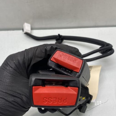 Attache ceinture arriere droit HYUNDAI I 10 2