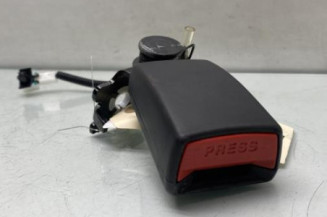 Attache ceinture arriere gauche HYUNDAI I 10 2 Photo n°1