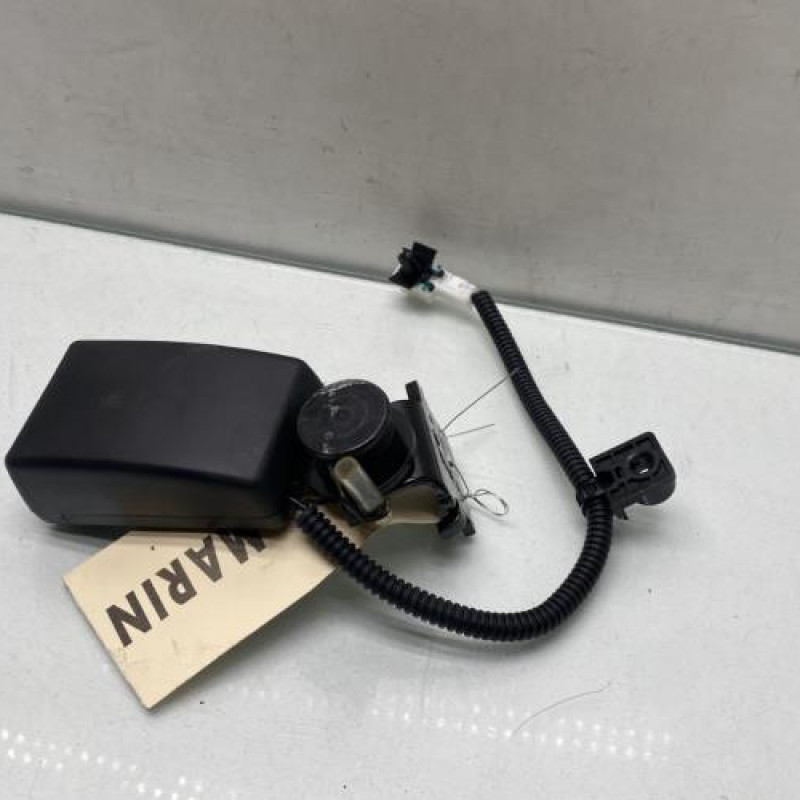 Attache ceinture arriere gauche HYUNDAI I 10 2 Photo n°3