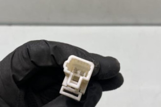 Attache ceinture avant gauche HYUNDAI I 10 2