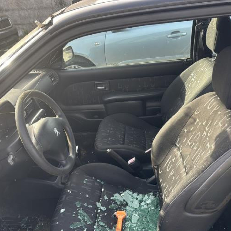 Boitier air bag PEUGEOT 106 Photo n°14